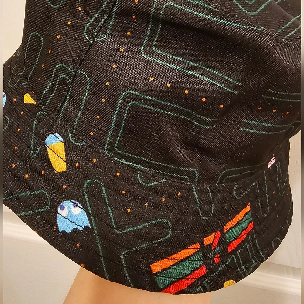 Pac-Man reversible bucket hat NWOT - Picture 3 of 6